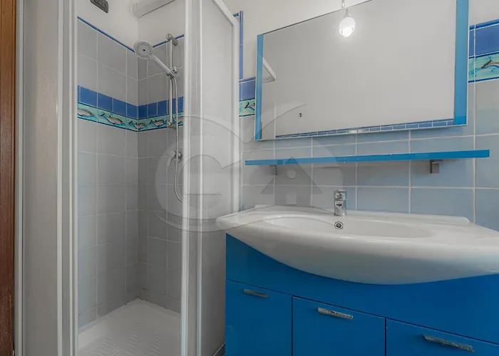 Silvia Sul Lungomare Di Campo