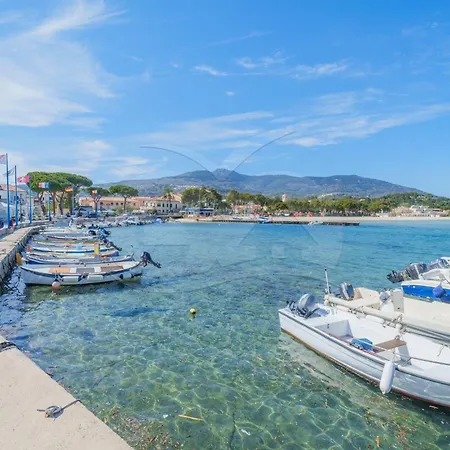Silvia Sul Lungomare Di Campo * Marina di Campo